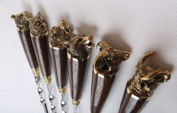 Набор шампуров с декоративным литьем и дер. ручкой "Пирушка на опушке" (6 шт)